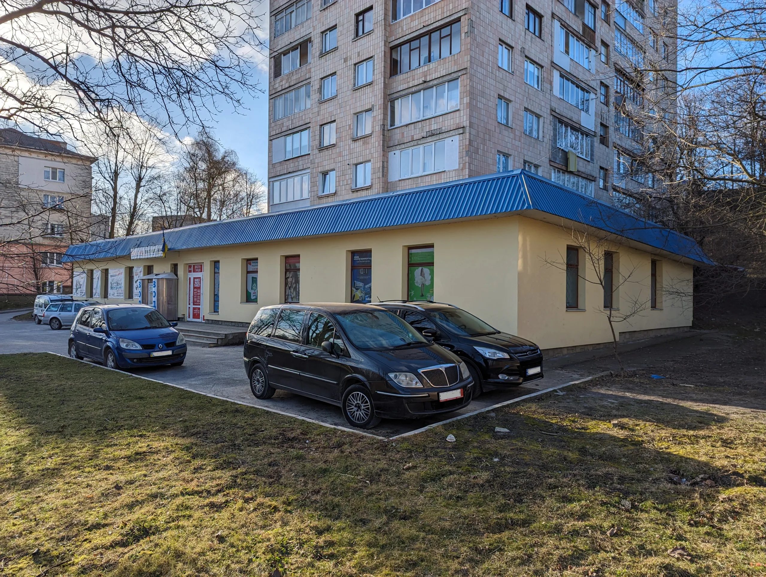 Commercial space for sale. 1 room, 500.6 m², 1st floor/9 floors. 10, Myru, Ternopil. 