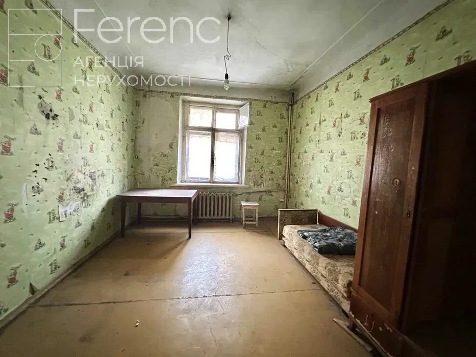 Apartments for sale. 2 rooms, 46 m², 4th floor/5 floors. 5, Ternopilska, Lviv. 