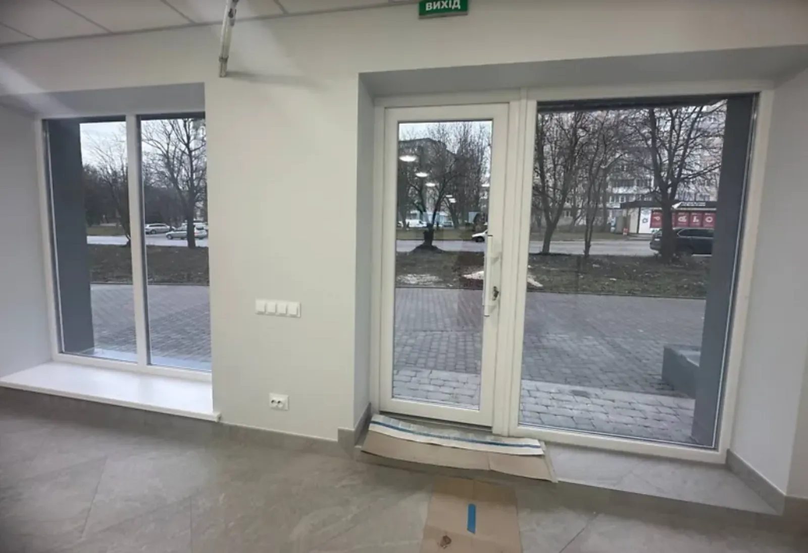 Продам нерухомість під комерцію 120 m², 1 пов./10 поверхів. Бам, Тернопіль. 