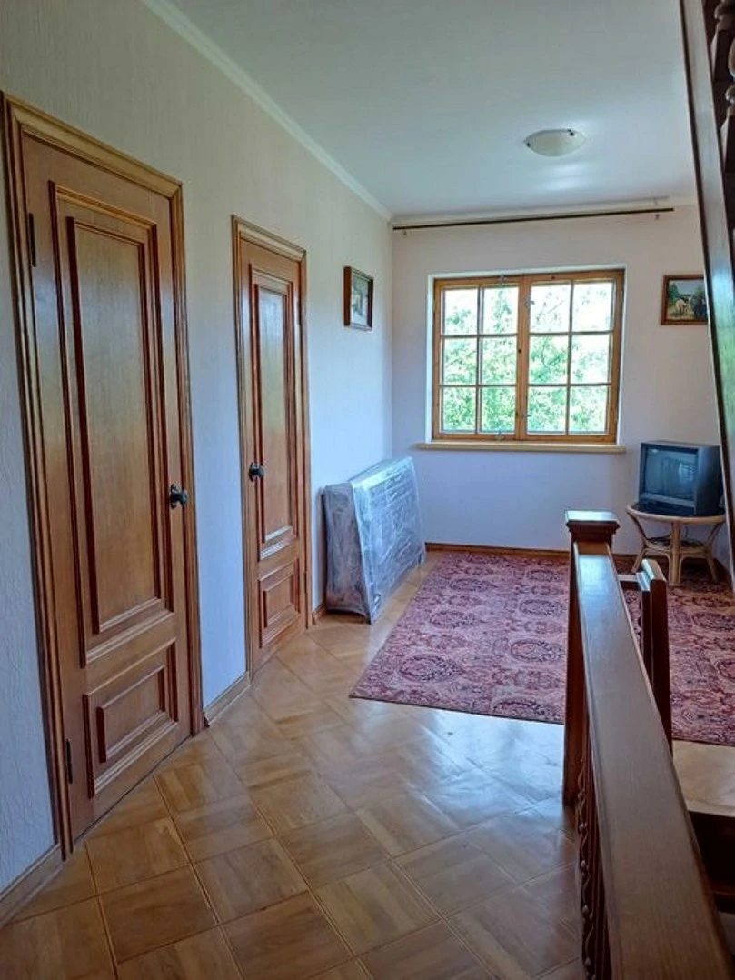 House for sale. 3 rooms, 160 m², 3 floors. Stovpyahy. 