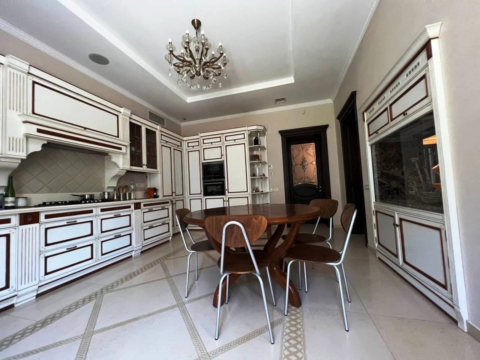 House for sale. 610 m², 2 floors. Vyshneva vul., Odesa. 