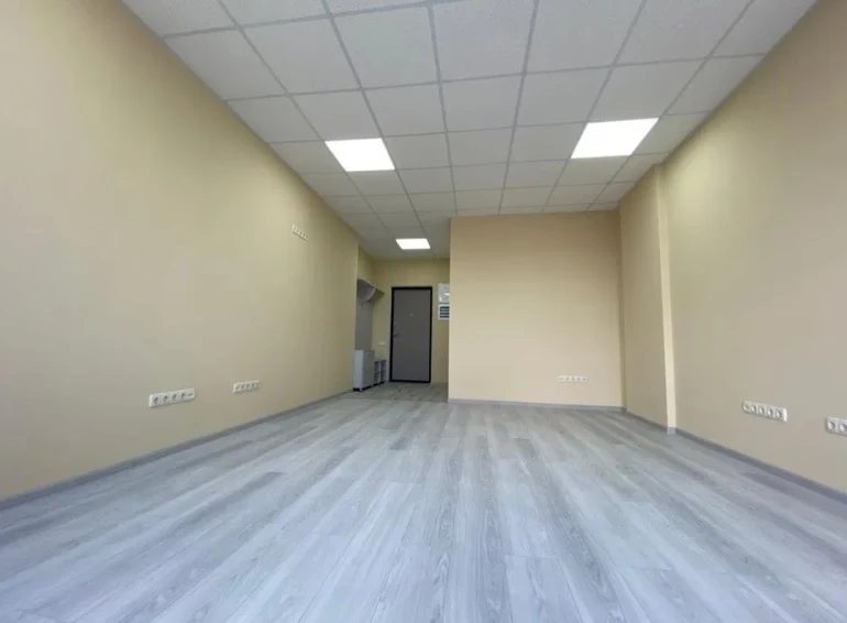Продам офіс. 45 m², 8th floor/8 floors. 71, Малая Арнаутская ул., Одеса. 