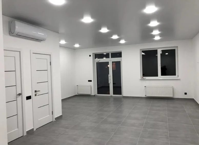 Продаж комерційного приміщення 47 m², 1 пов./24 поверхи. 3, Генуэзская ул., Одеса. 