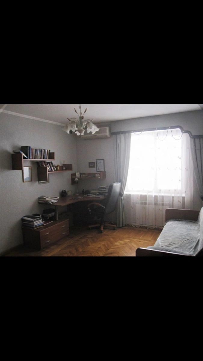 Apartments for sale. 3 rooms, 120 m², 9th floor/14 floors. 23, Klinichna 23, Kyiv. 