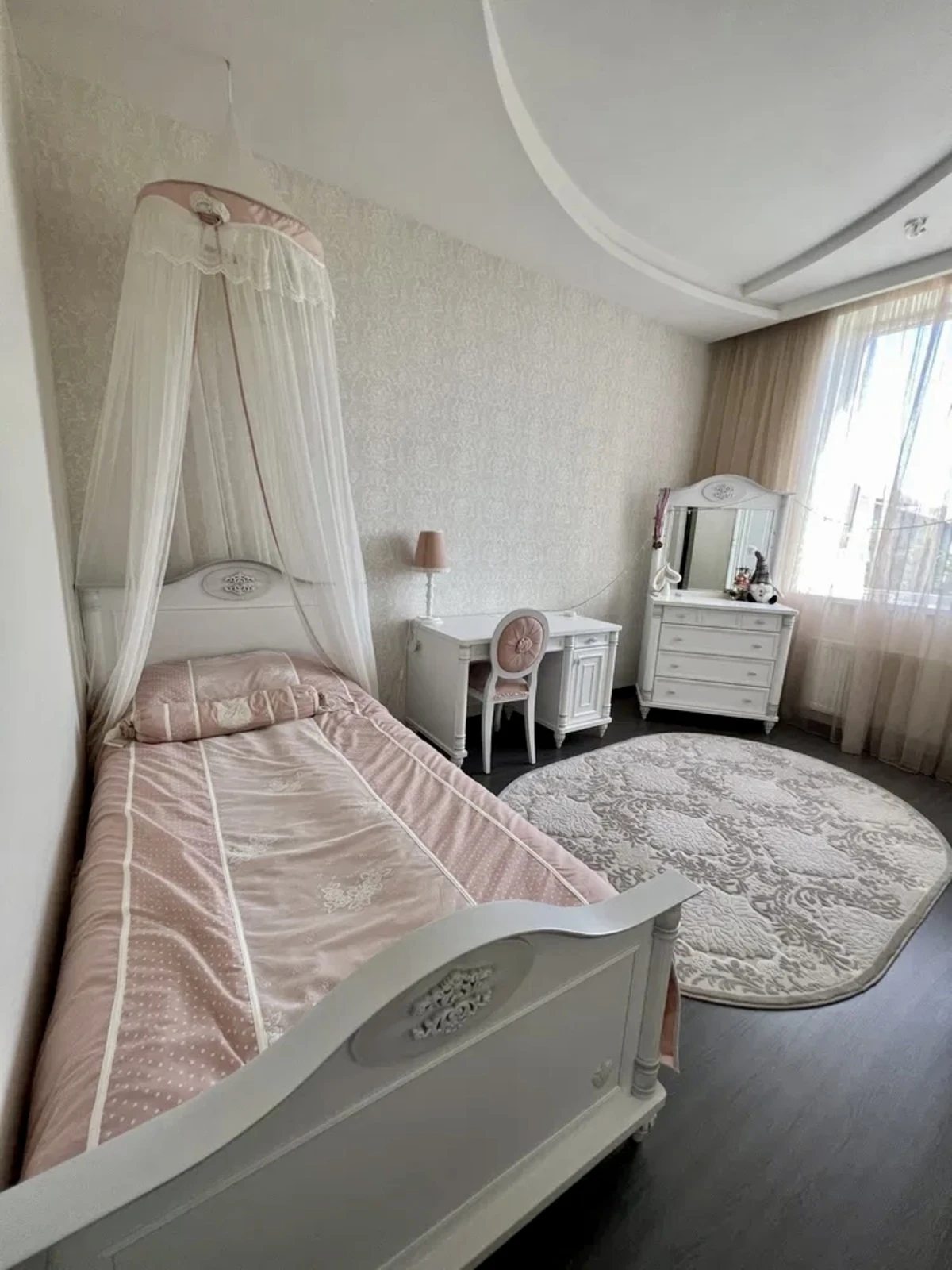 House for sale. 180 m², 3 floors. Kyyivskyy rayon, Odesa. 
