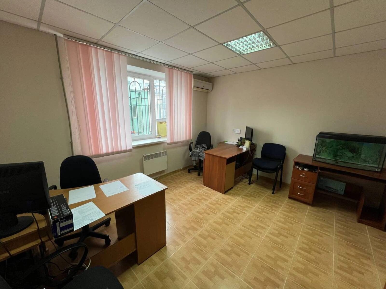Продам офіс. 70 m², 1st floor/10 floors. 7, Скидановская ул., Одеса. 