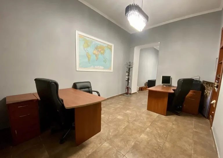 Office for sale. 65 m², 1st floor/3 floors. 49, Uspenskaya ul., Odesa. 