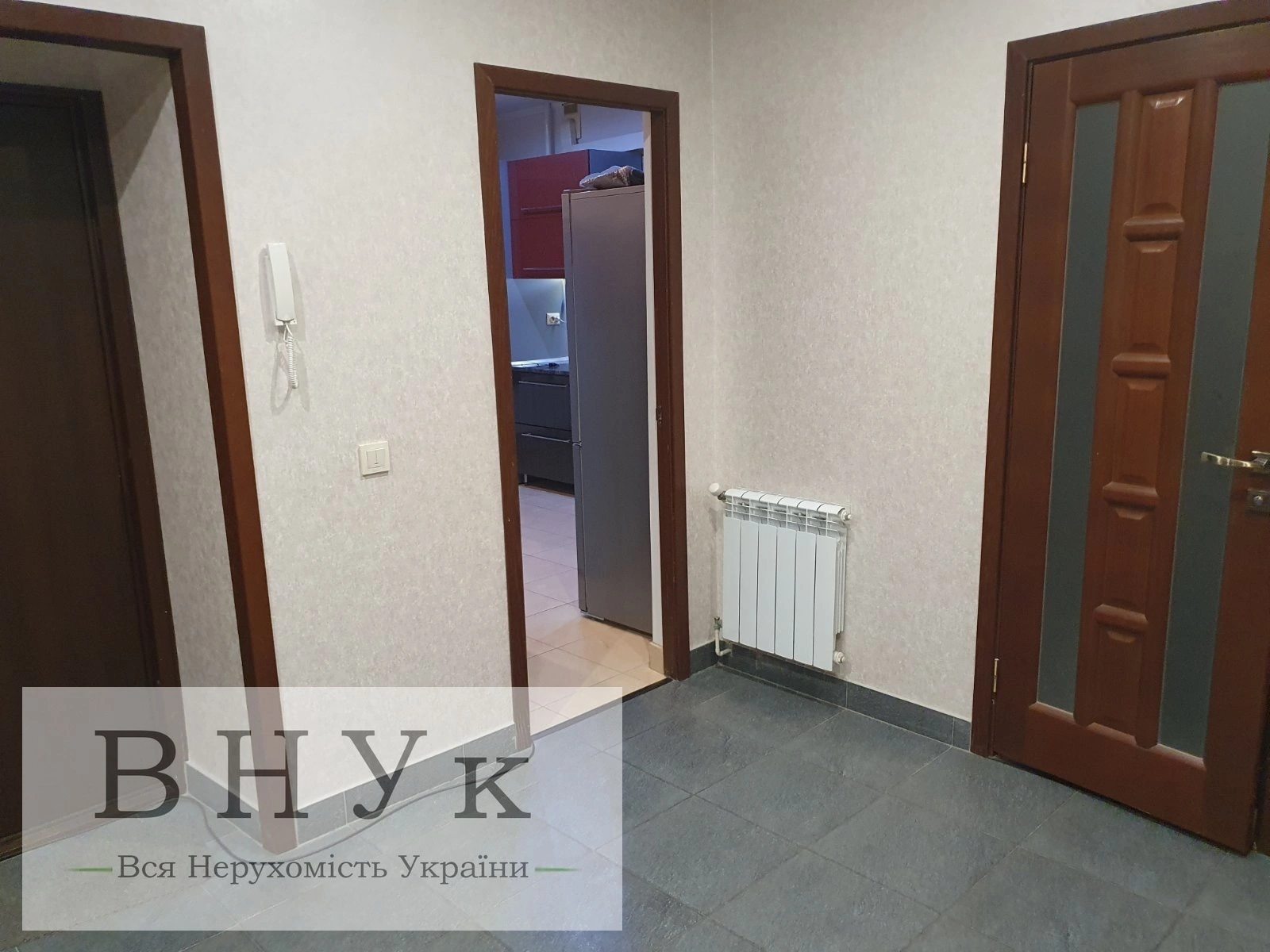 Apartments for sale 2 rooms, 72 m², 3rd fl./6 floors. Kurbasa L. vul., Ternopil. 