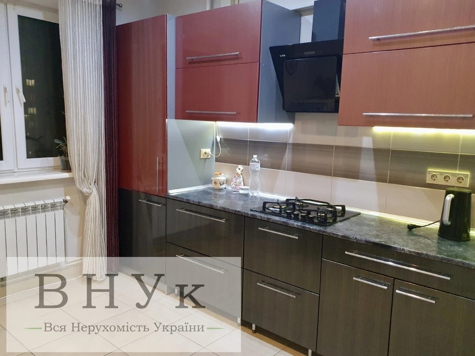 Apartments for sale 2 rooms, 72 m², 3rd fl./6 floors. Kurbasa L. vul., Ternopil. 