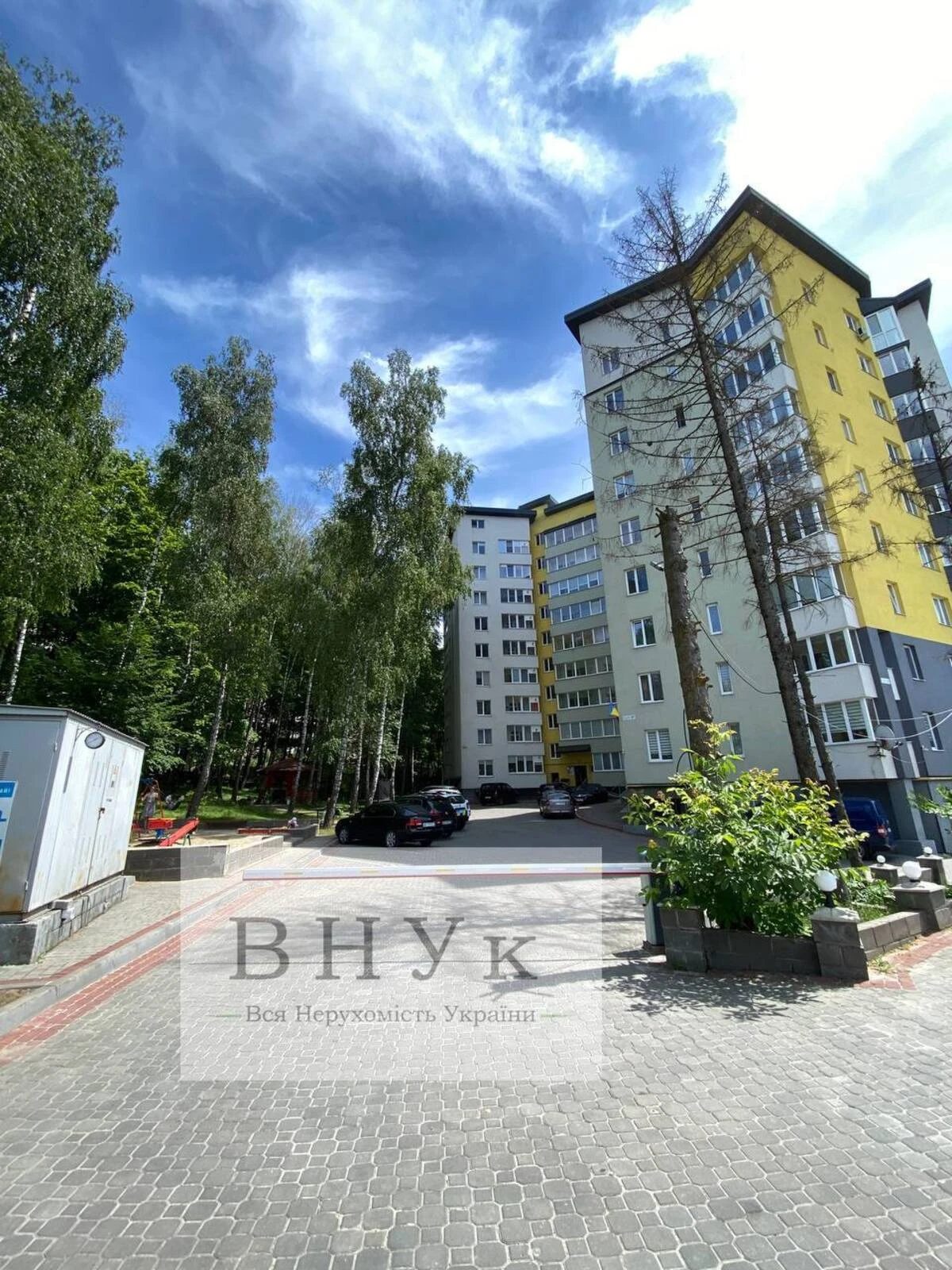 Apartments for sale. 3 rooms, 91 m², 9th floor/10 floors. Budnoho S. , Ternopil. 