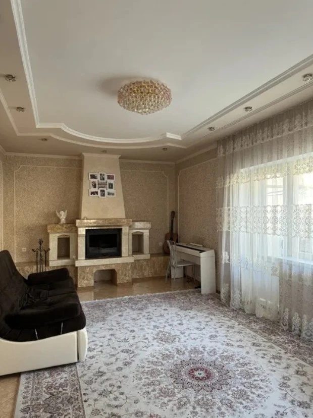 Продажа дома. 5 rooms, 190 m², 2 floors. Запорізька, Дубно. 