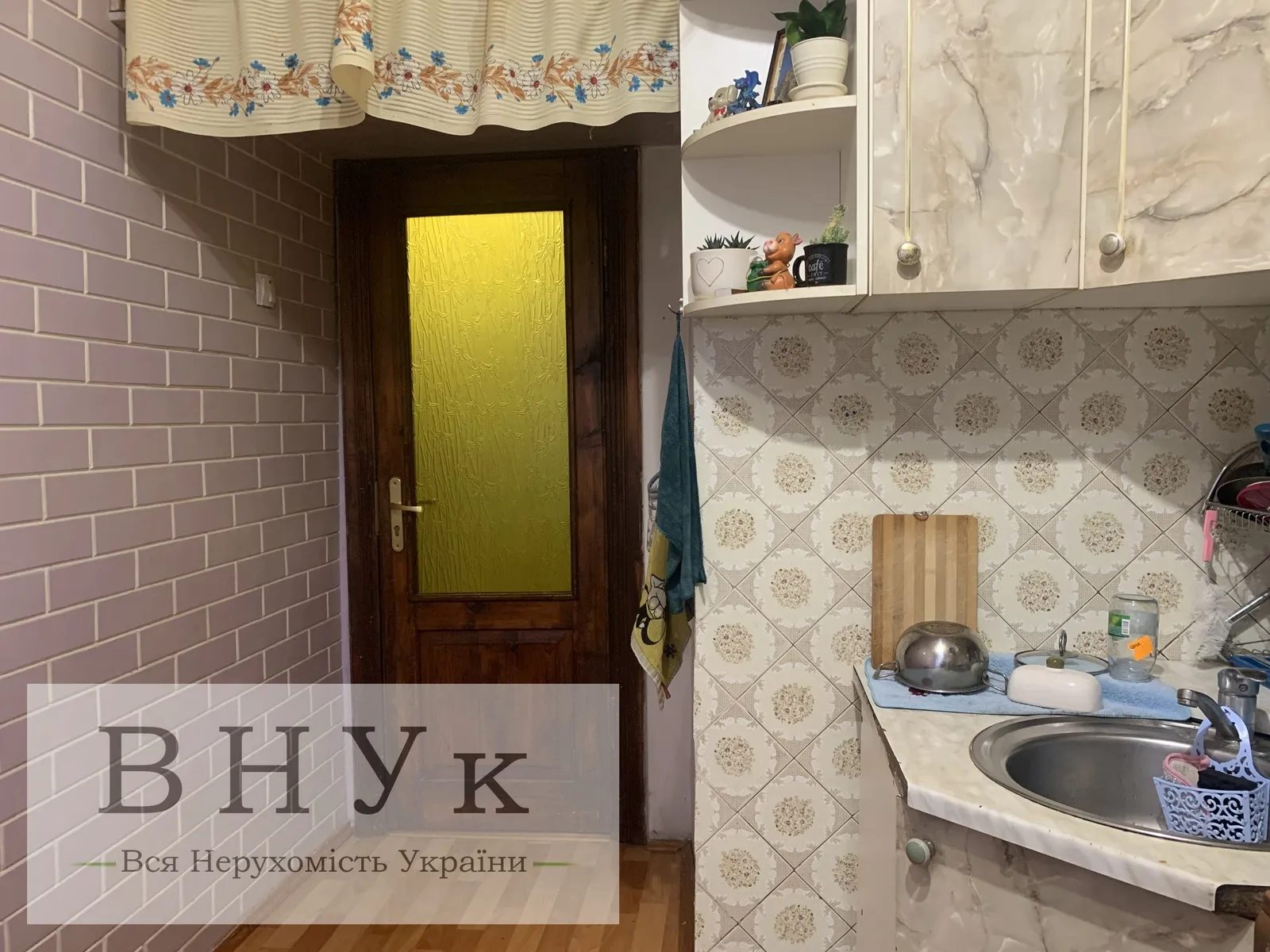 Apartments for sale 3 rooms, 64 m², 9th fl./9 floors. Kyyivska vul., Ternopil. 