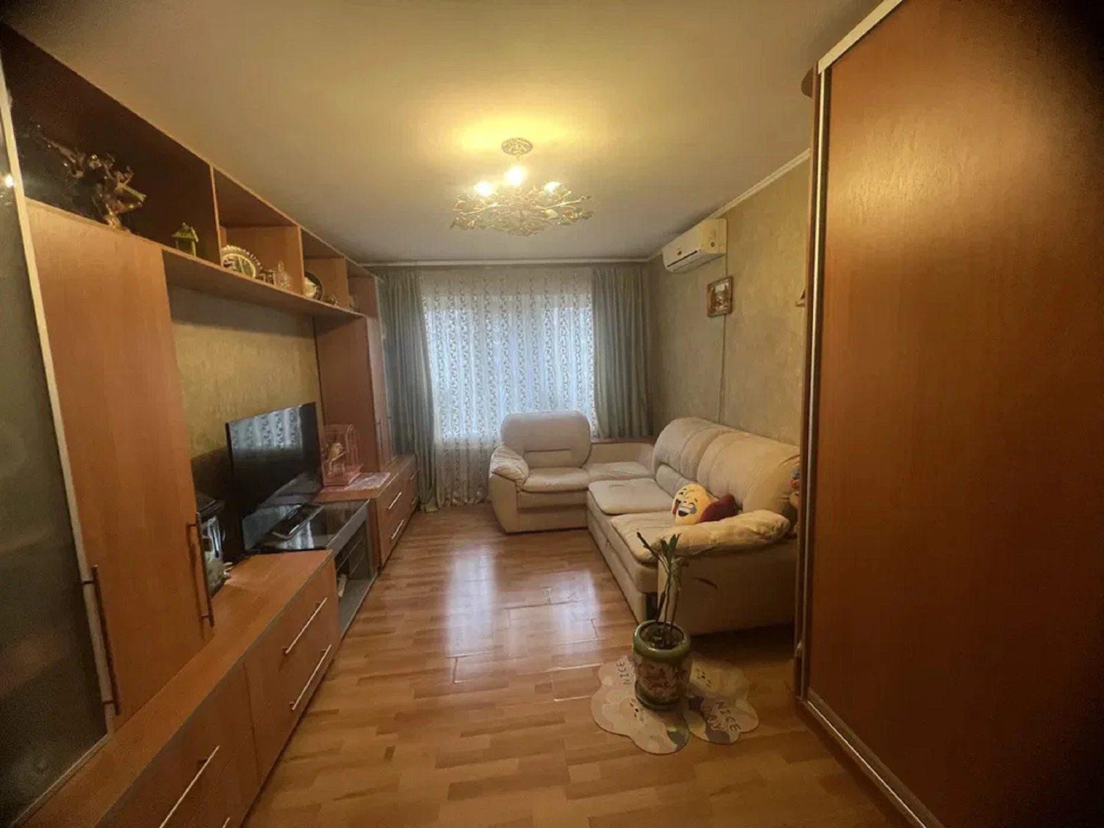 Продаж квартири. 3 rooms, 64 m², 4th floor/9 floors. 22, Глушко Академика пр., Одеса. 