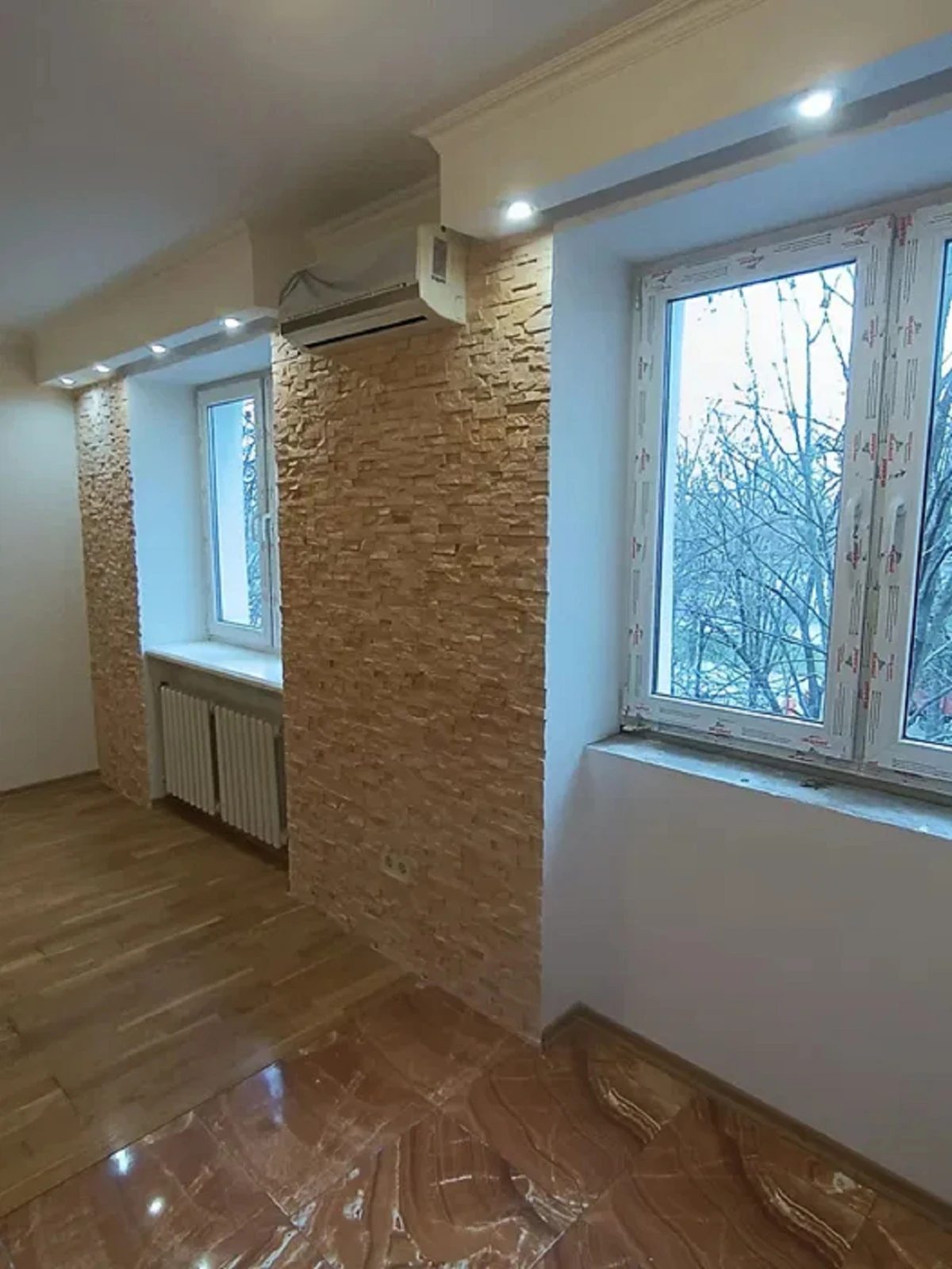 Apartments for sale 2 rooms, 46 m², 4th fl./5 floors. 37, Ytskhaka Rabyna Yakyra , Odesa. 