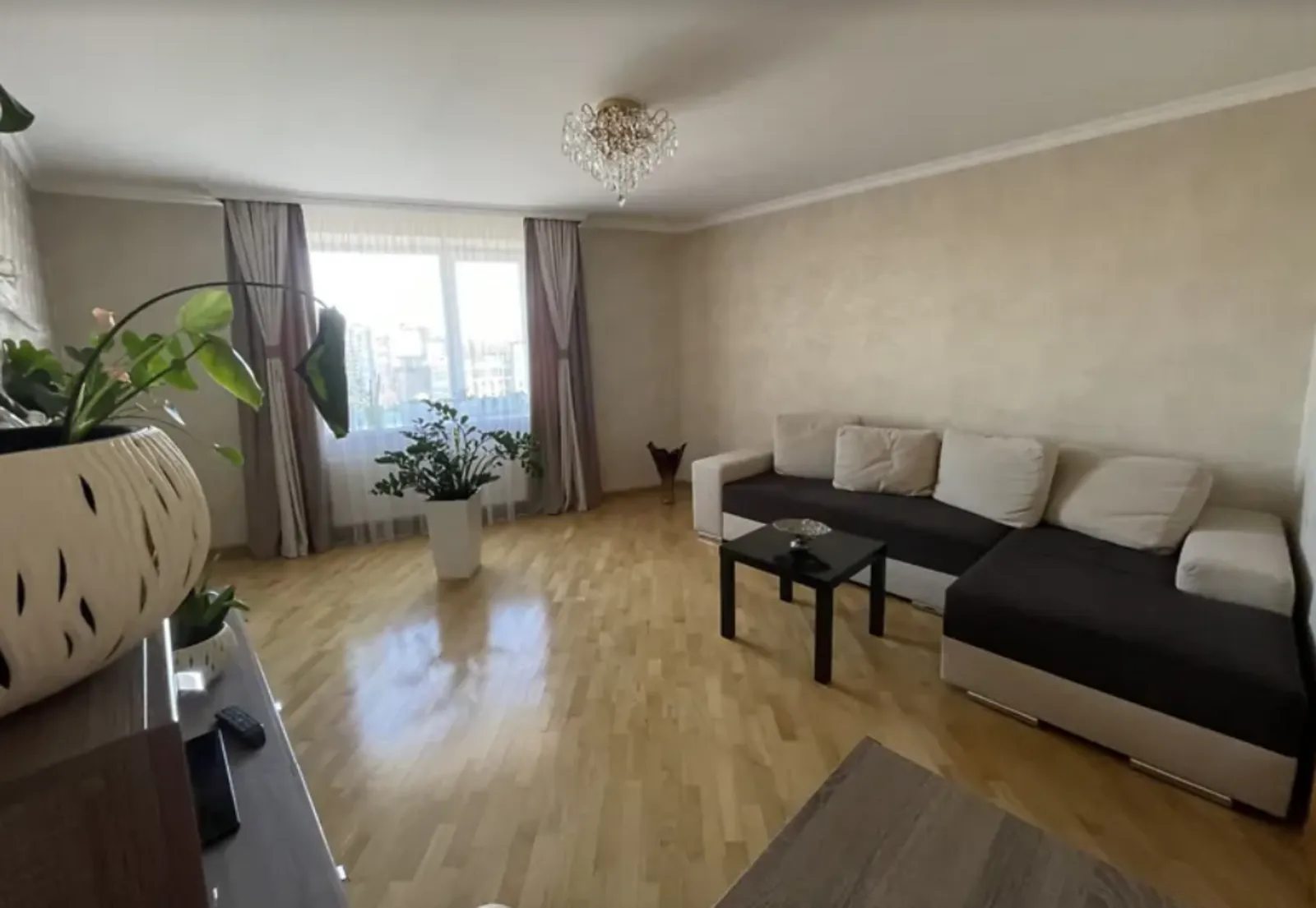 Apartments for sale. 3 rooms, 89 m², 9th floor/10 floors. Vostochnyy, Ternopil. 