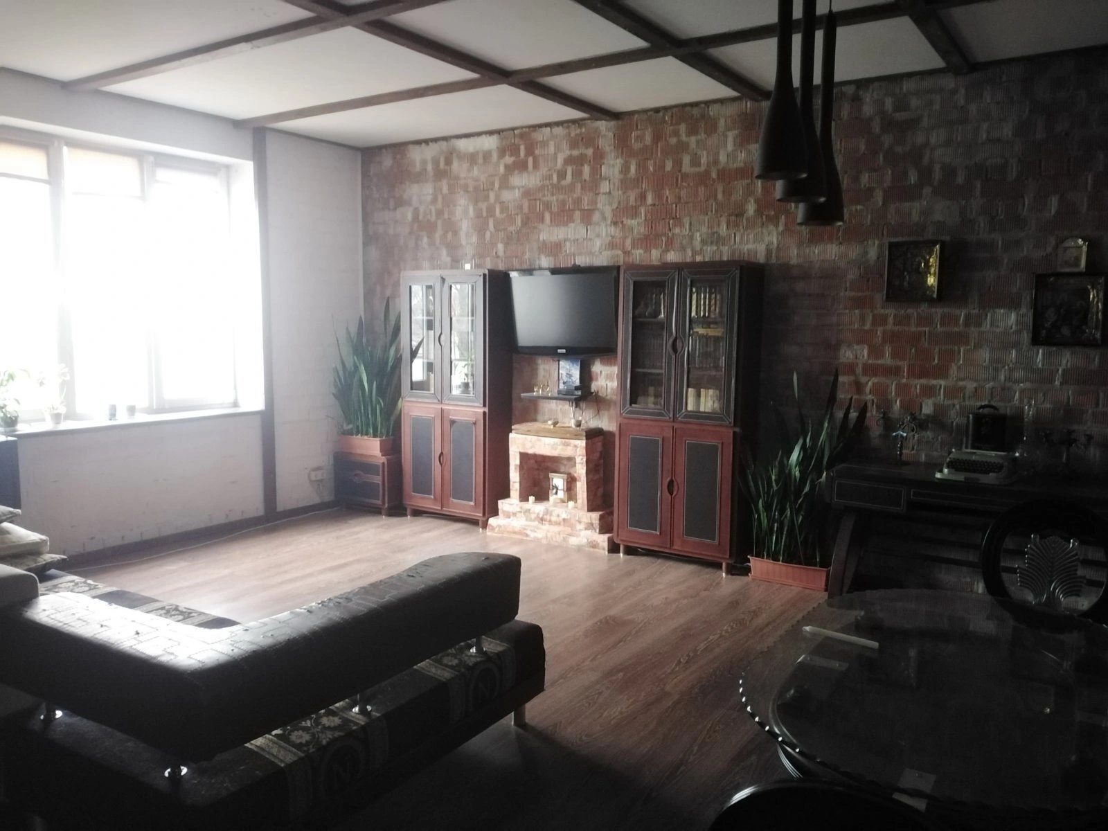 Apartment for rent. 2 rooms, 70 m², 1st floor/2 floors. Oleshkovskaya , Dnipro. 