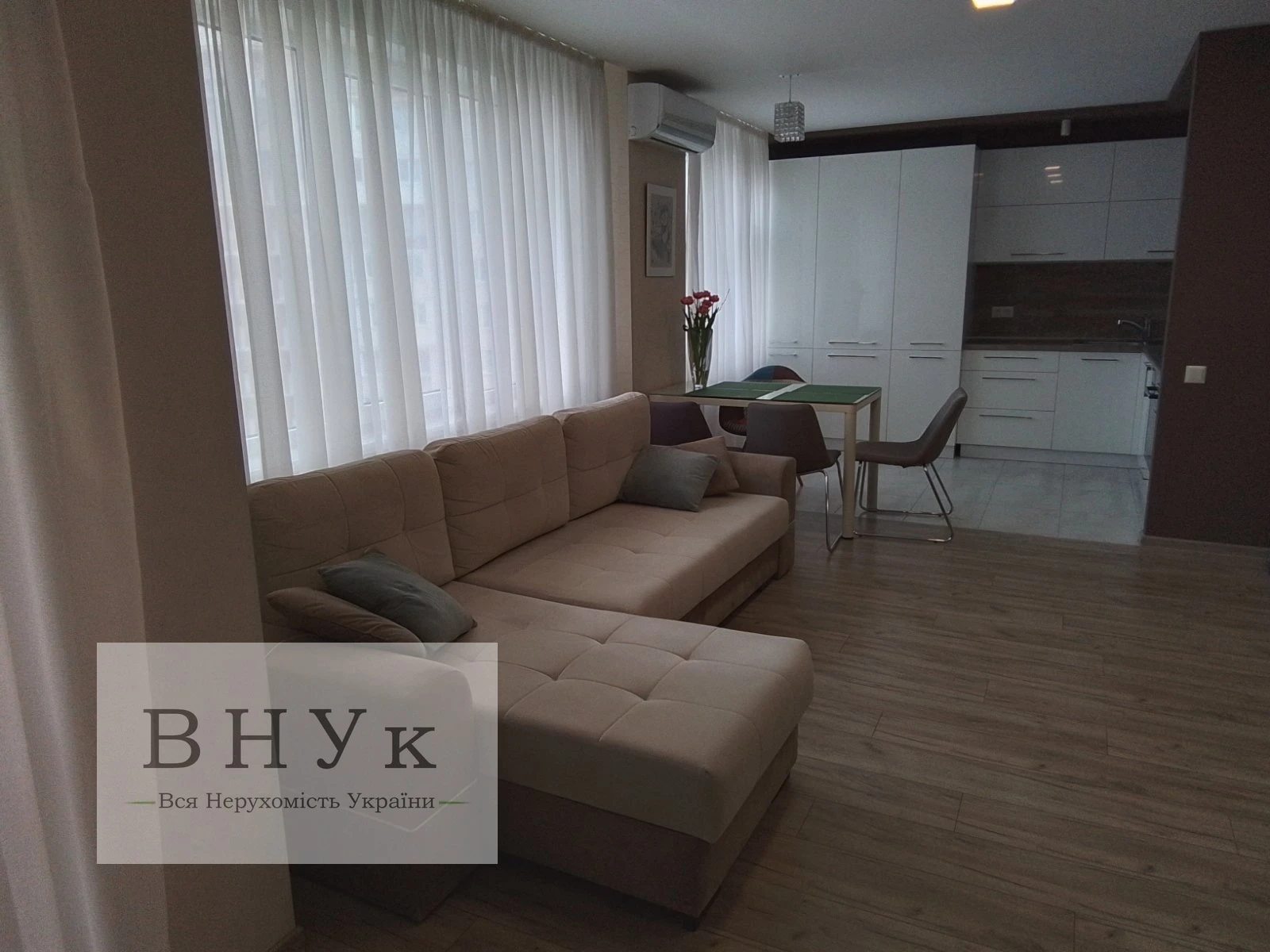 Apartments for sale 2 rooms, 77 m², 5th fl./10 floors. Dovzhenka O. vul., Ternopil. 