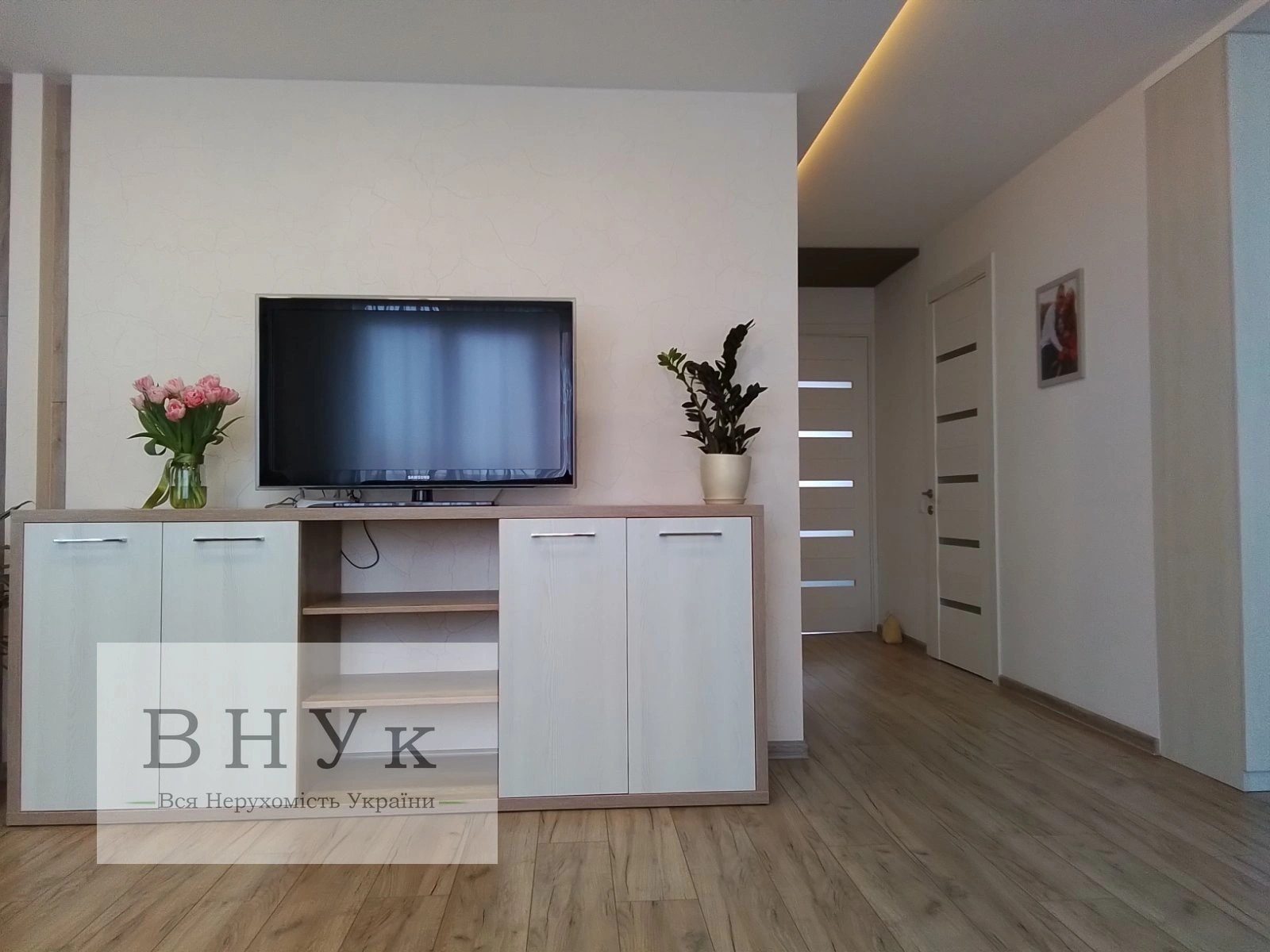 Apartments for sale 2 rooms, 77 m², 5th fl./10 floors. Dovzhenka O. vul., Ternopil. 