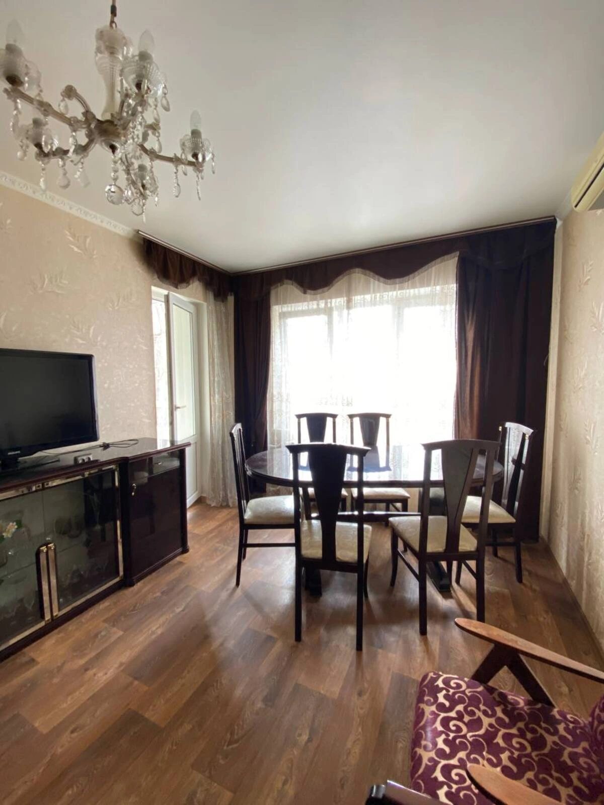Продаж квартири. 3 rooms, 64 m², 4th floor/9 floors. 25, Глушко Академика пр., Одеса. 
