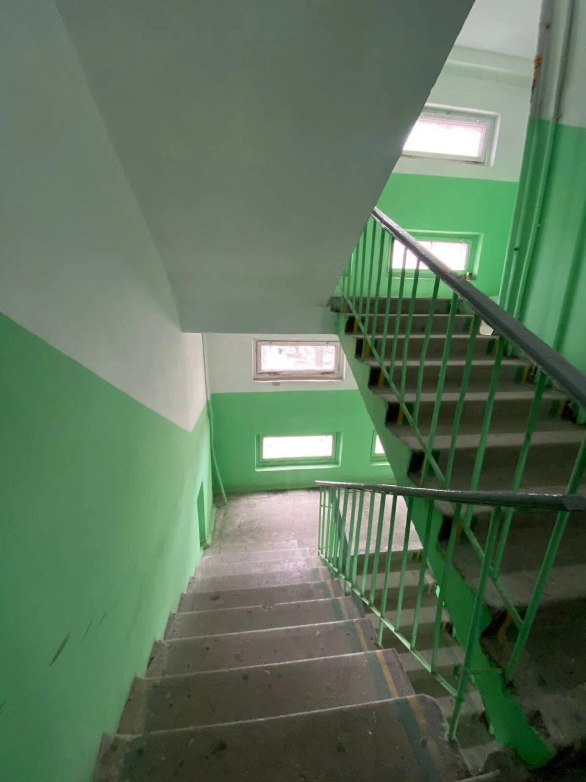 Apartments for sale. 3 rooms, 64 m², 4th floor/9 floors. 25, Hlushko Akademyka pr., Odesa. 
