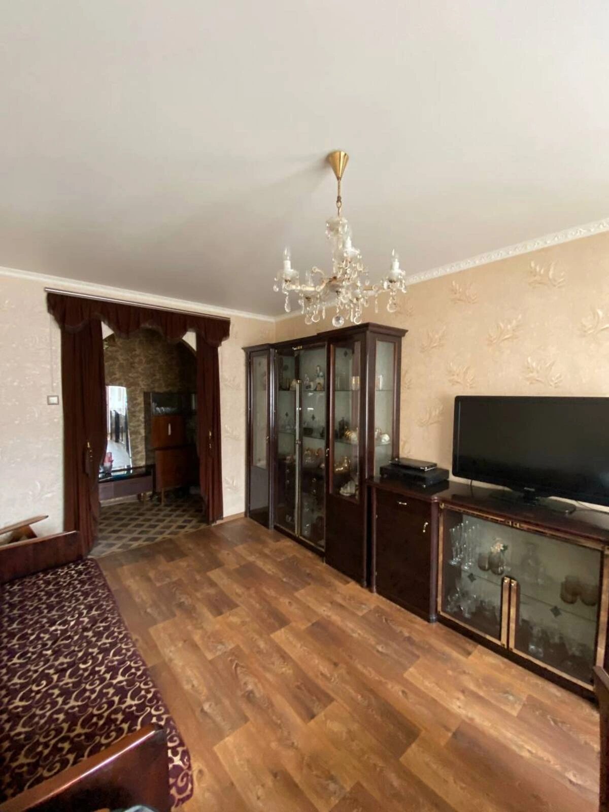 Apartments for sale. 3 rooms, 64 m², 4th floor/9 floors. 25, Hlushko Akademyka pr., Odesa. 