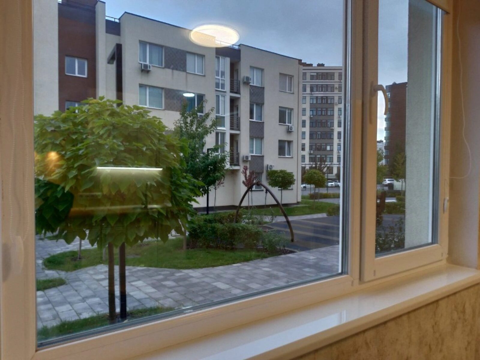Apartment for rent. 1 room, 24 m², 1st floor/4 floors. 43, Berezova vul., Kyiv. 