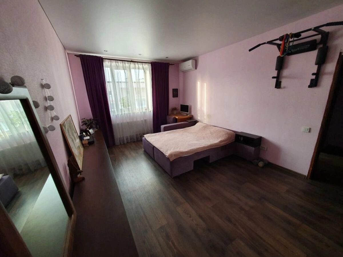 Apartments for sale. 1 room, 43 m², 12 floor/12 floors. 8, Boholyubova , Sofiyivska Borshchahivka. 