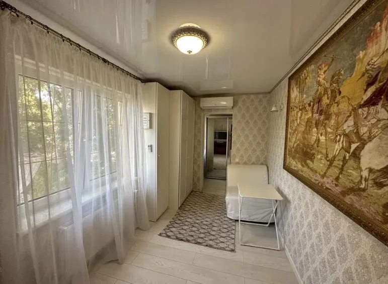 Уютный двухэтажный дом в лучшем районе Одессы, в Аркадии.