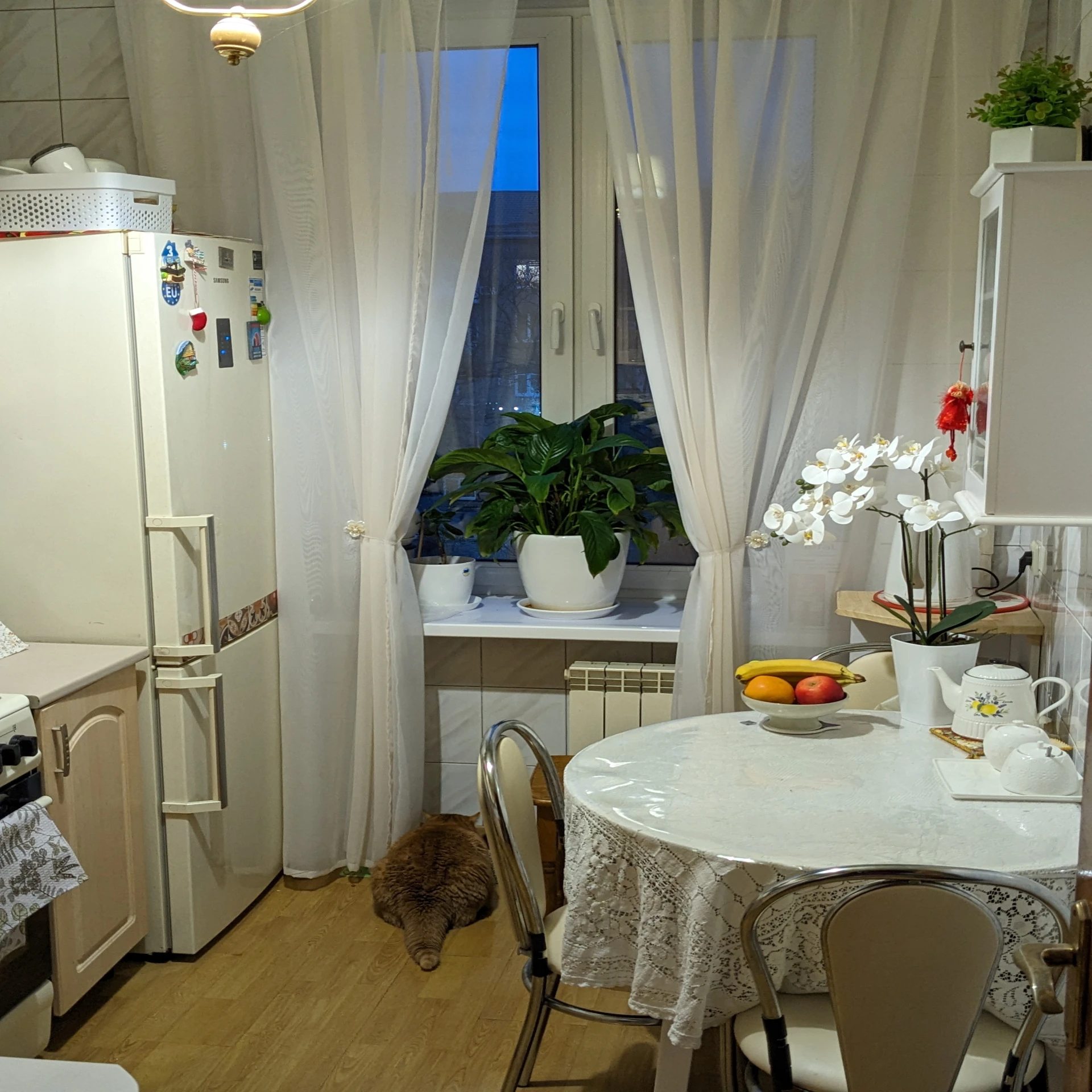 Apartments for sale. 3 rooms, 72 m², 5th floor/5 floors. Bulvar Shevchenko, Zaporizhzhya. 