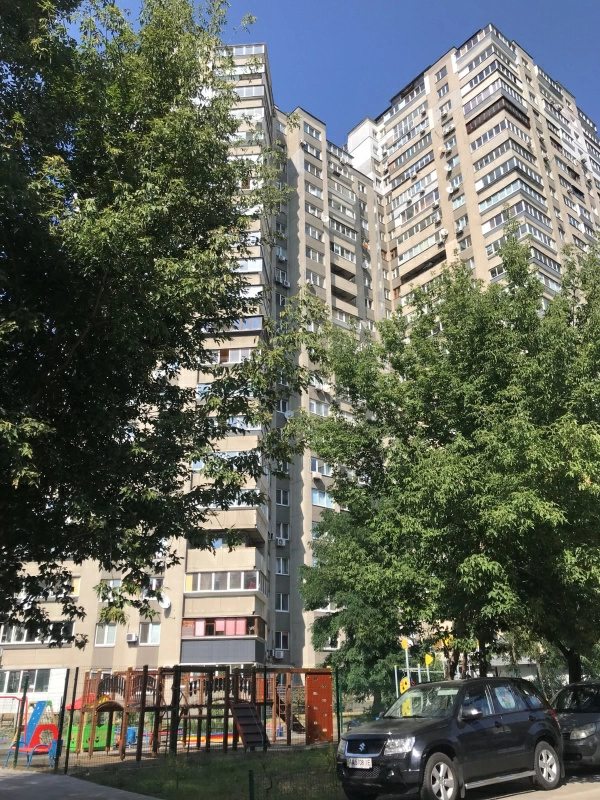 Apartments for sale. 4 rooms, 96 m², 12 floor/21 floors. 1, Sviatoshinska 1, Kyiv. 