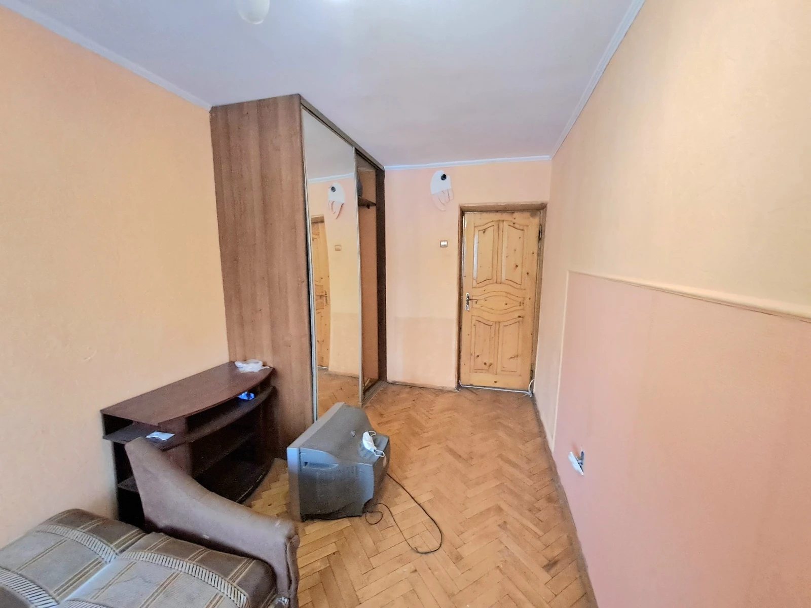 Продаж 2 кімнатної квартири по вул.Майдан Перемоги. масив Дружба. Тернопіль.