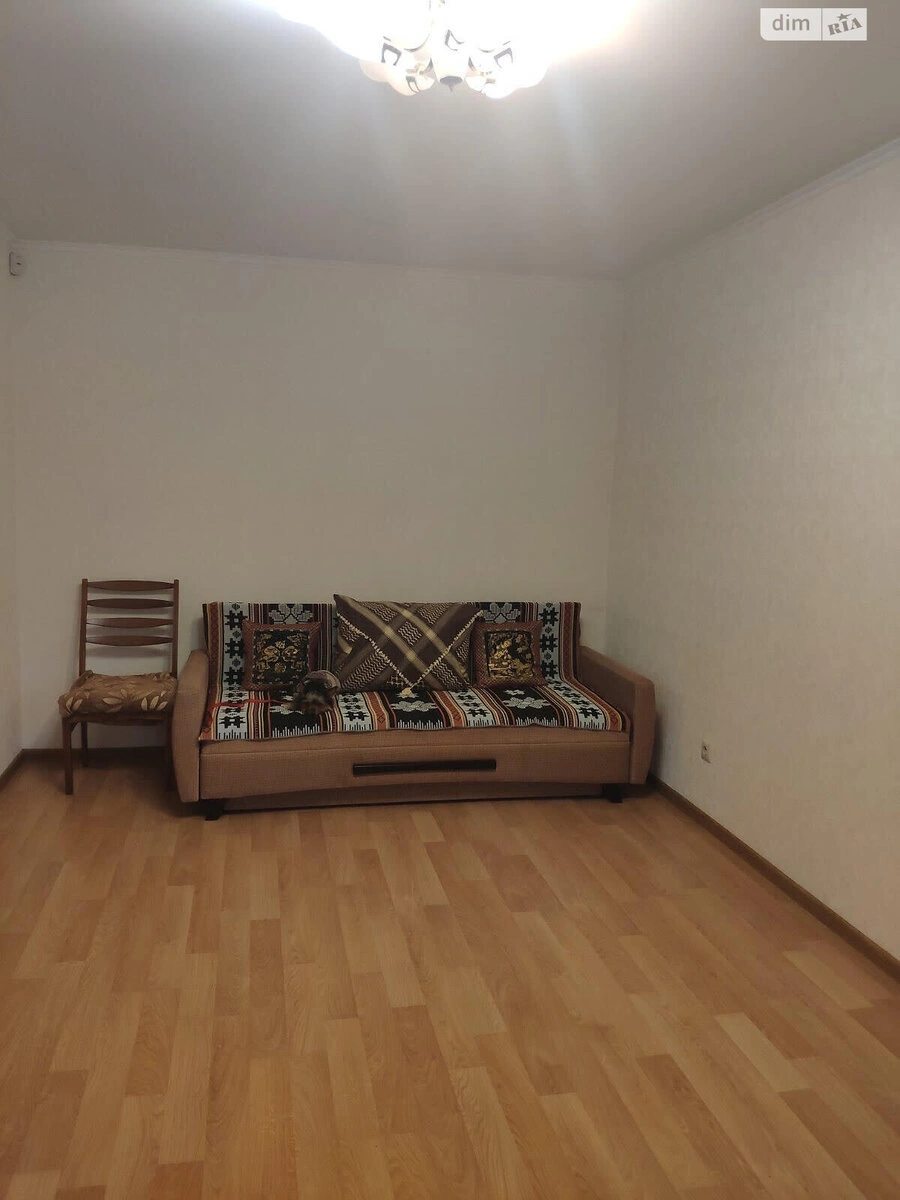 Продаж квартири. 2 rooms, 47 m², 2nd floor/5 floors. 8, Миколи Василенко вул., Київ. 