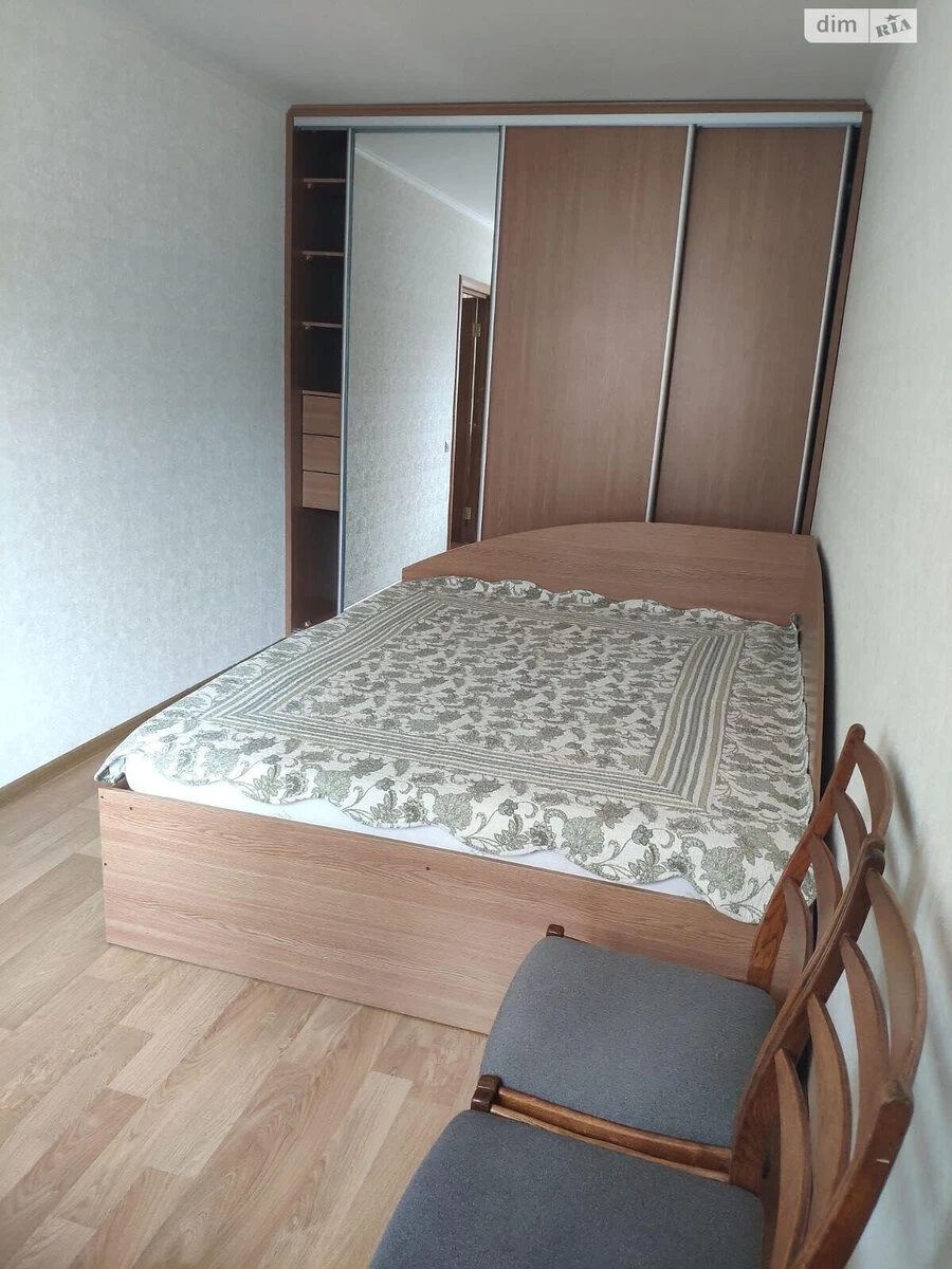 Apartments for sale. 2 rooms, 47 m², 2nd floor/5 floors. 8, Mykoly Vasylenko vul., Kyiv. 