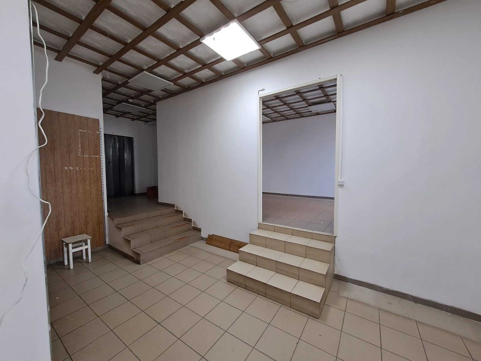 Commercial space for sale. 200 m², 1st floor/9 floors. 18, Bilohirska vul., Ternopil. 