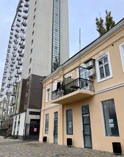 Продаж комерційного приміщення 105 m², 1 пов./2 поверхи. 7, Алексеевская пл., Одеса. 