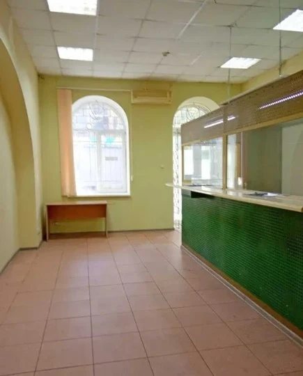 Продаж комерційного приміщення 46 m², 1 пов./3 поверхи. 22, Конная ул., Одеса. 