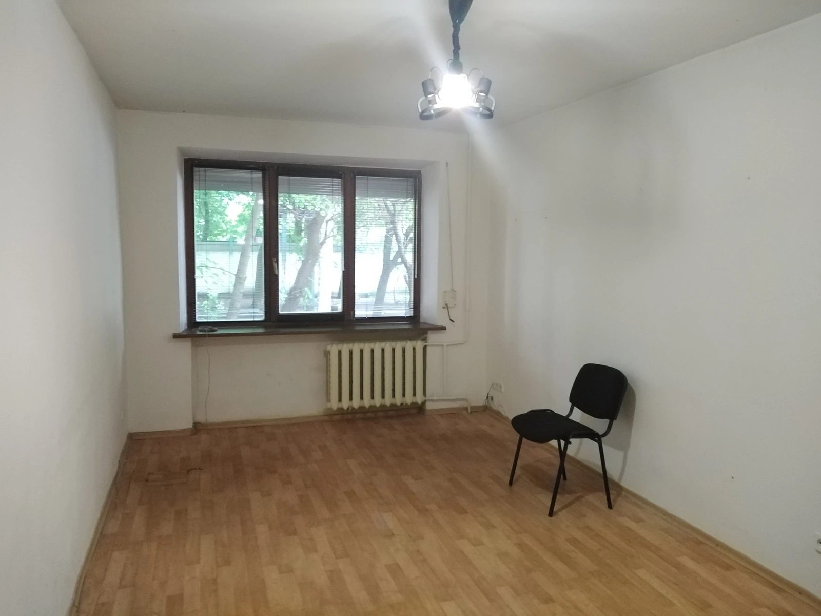 Office for sale. 33 m², 1st floor/5 floors. Shmydta ul., Dnipro. 