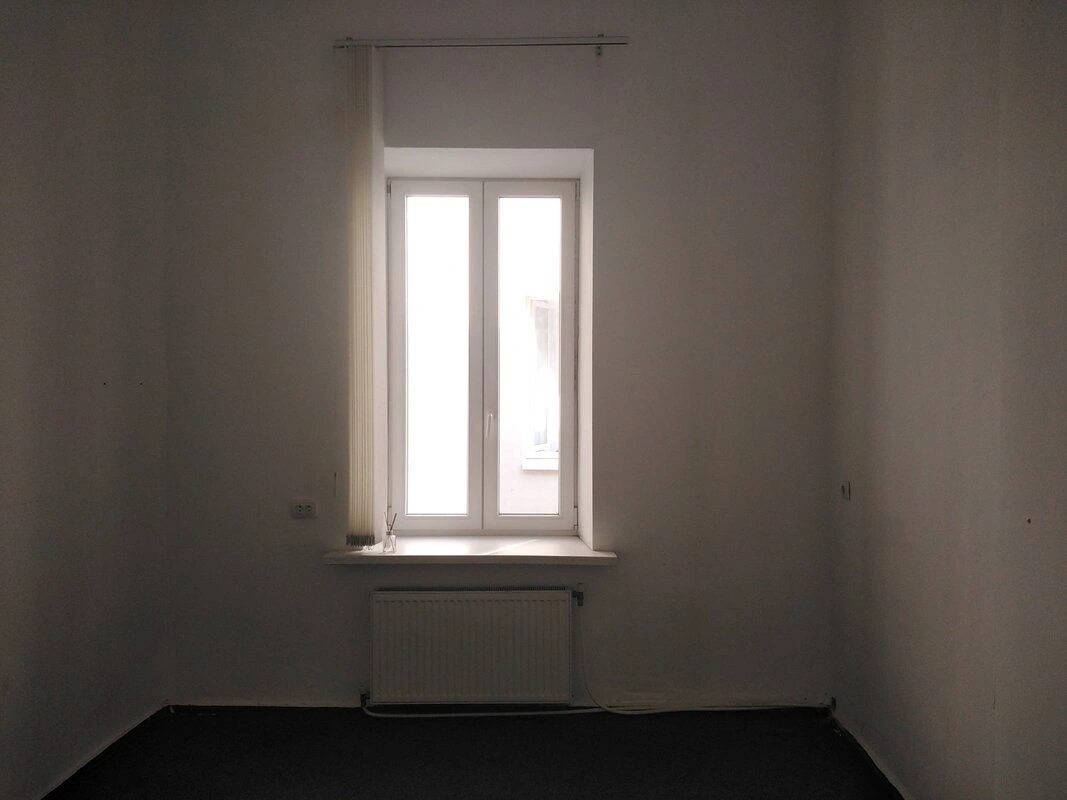 Office for sale. 86 m², 3rd floor/3 floors. Komsomolskaya ul., Dnipro. 