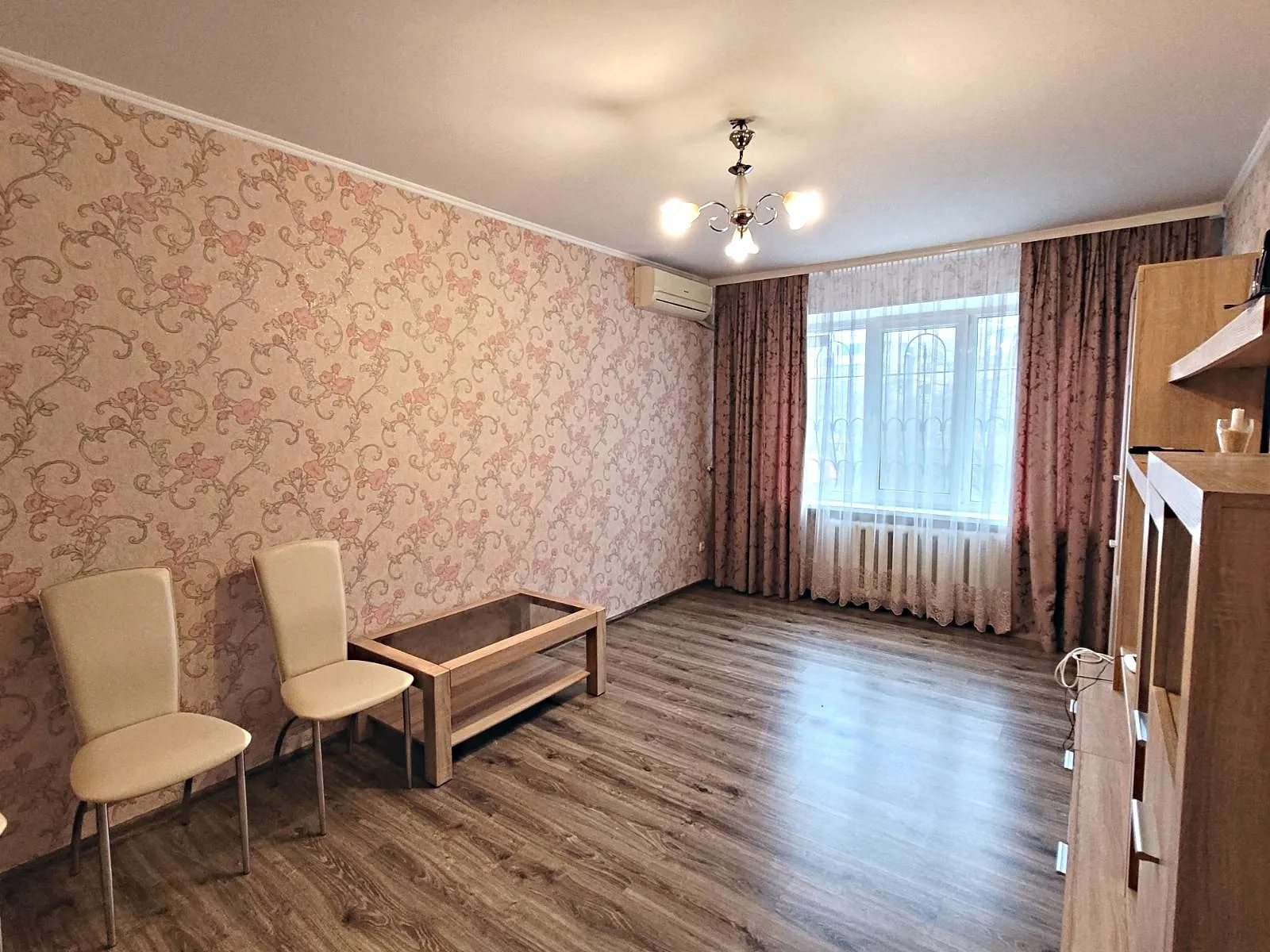 Продаж квартири 3 кімнати, 64 m², 2 пов./9 поверхів. 176, Люстдорфская Дорога , Одеса. 