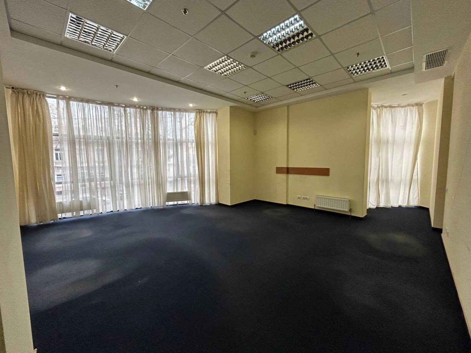 Продажа офиса. 1175 m², 1st floor/16 floors. 5, Базарна вул., Одесса. 
