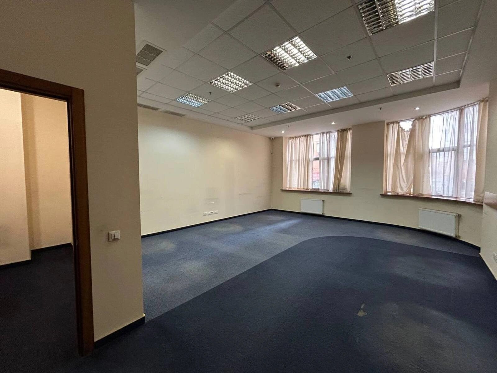 Office for sale. 1175 m², 1st floor/16 floors. 5, Bazarna vul., Odesa. 