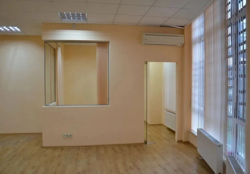 Office for sale. 151 m², 1st floor/18 floors. 5, Bazarnaya ul., Odesa. 