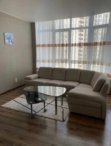 Apartment for rent. 2 rooms, 96 m², 13 floor/22 floors. 22, Frantsuzskyy b-r, Odesa. 