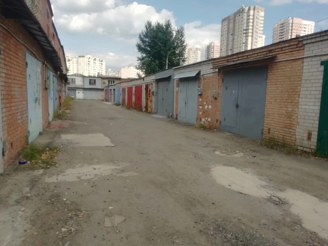 Garage for sale. 105 m². Krushelnytskoyi Solomiyi vul.2a, Kyiv. 