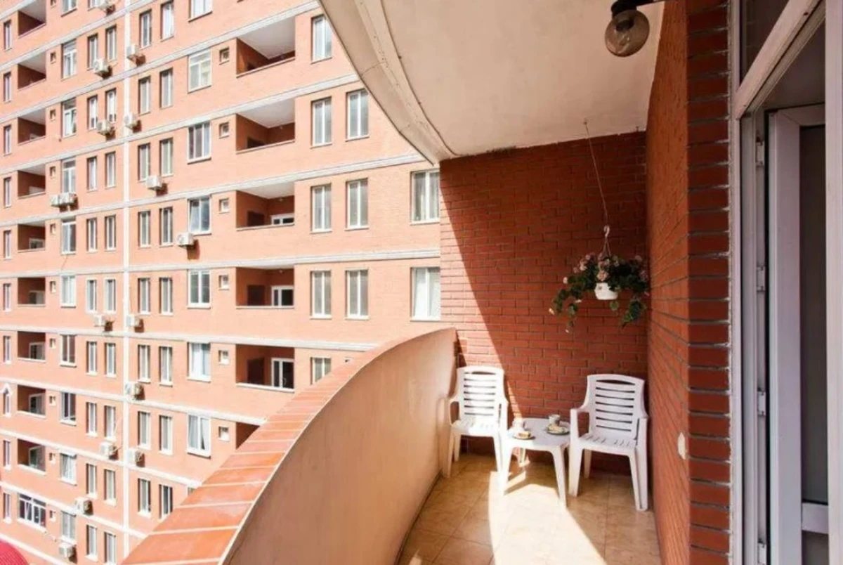 Здам квартиру. 1 room, 46 m², 6th floor/17 floors. 5, Базарная ул., Одеса. 