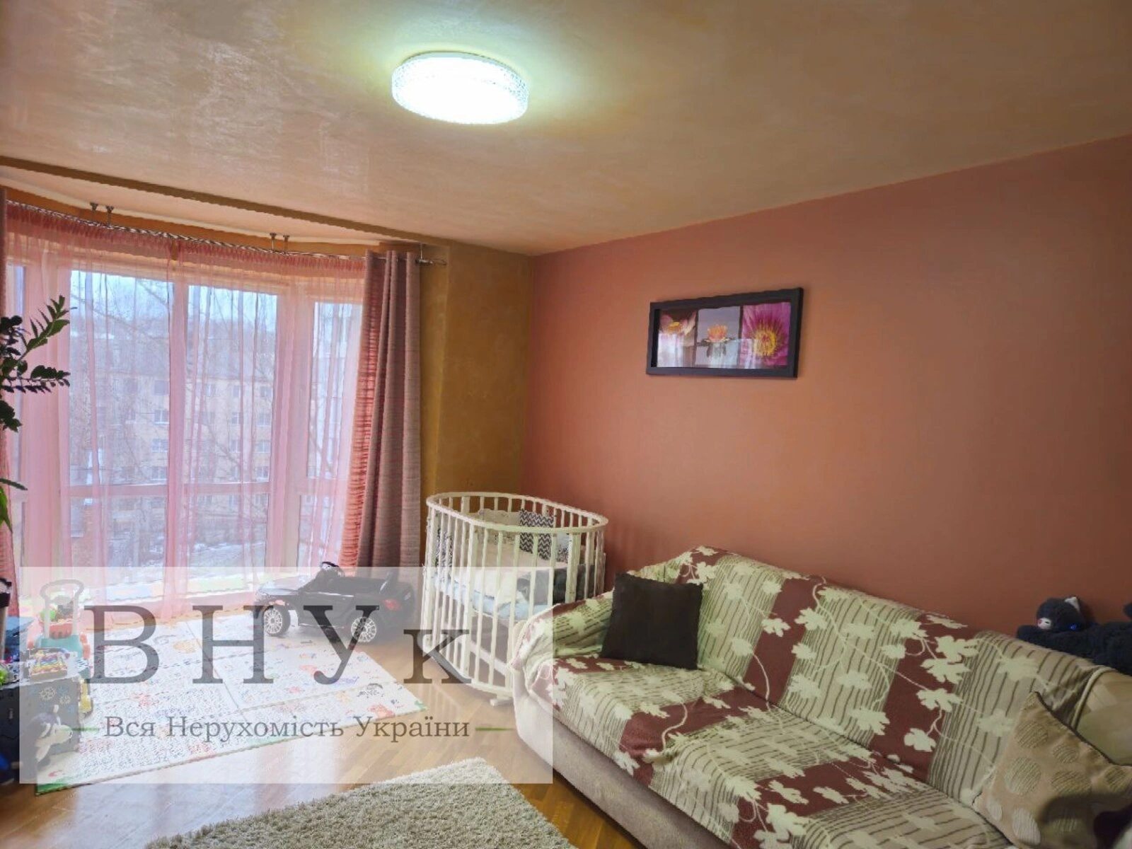 Apartments for sale. 1 room, 45 m², 3rd floor/6 floors. Yaremchuka N. vul., Ternopil. 