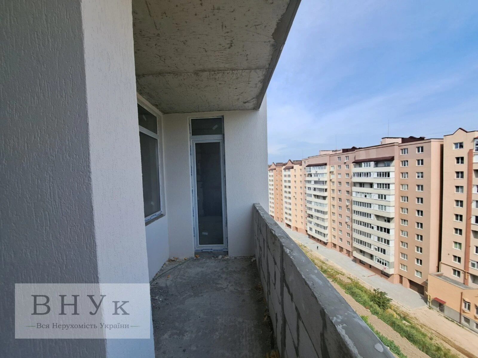 Apartments for sale. 2 rooms, 75 m², 6th floor/11 floors. Kyyivska vul., Ternopil. 