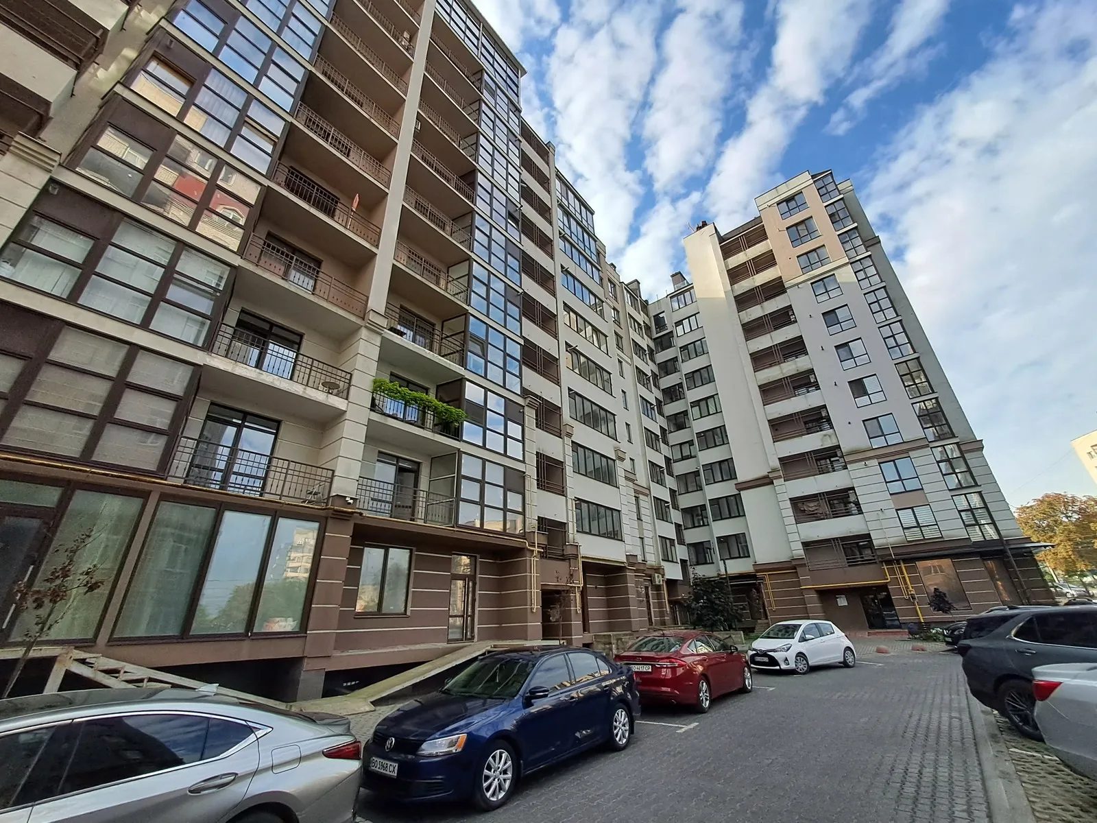 Продаж комерційного приміщення 69 m², 1 пов./10 поверхів. 5, Микулинецька вул., Тернопіль. 