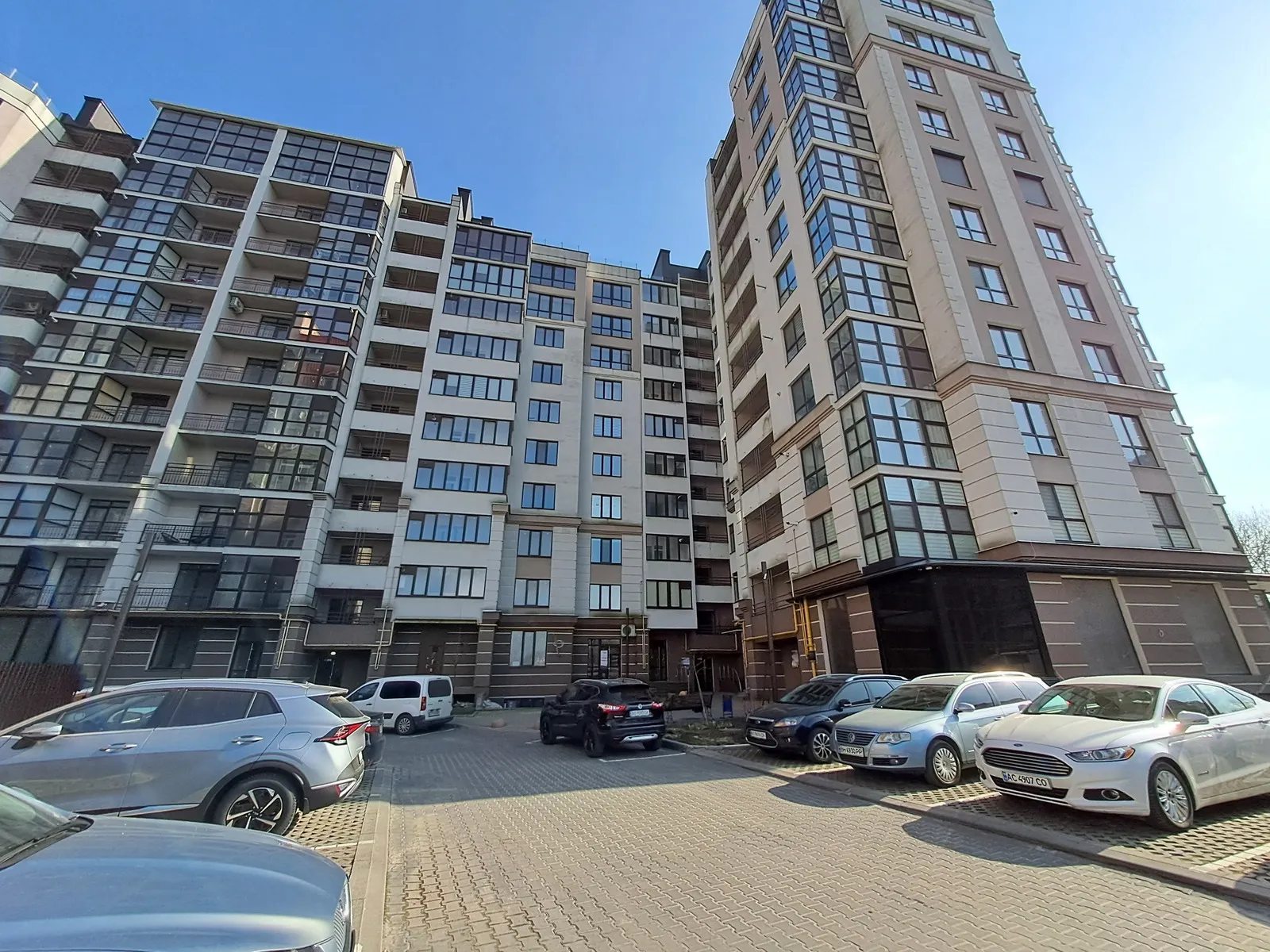 Продаж комерційного приміщення 69 m², 1 пов./10 поверхів. 5, Микулинецька вул., Тернопіль. 