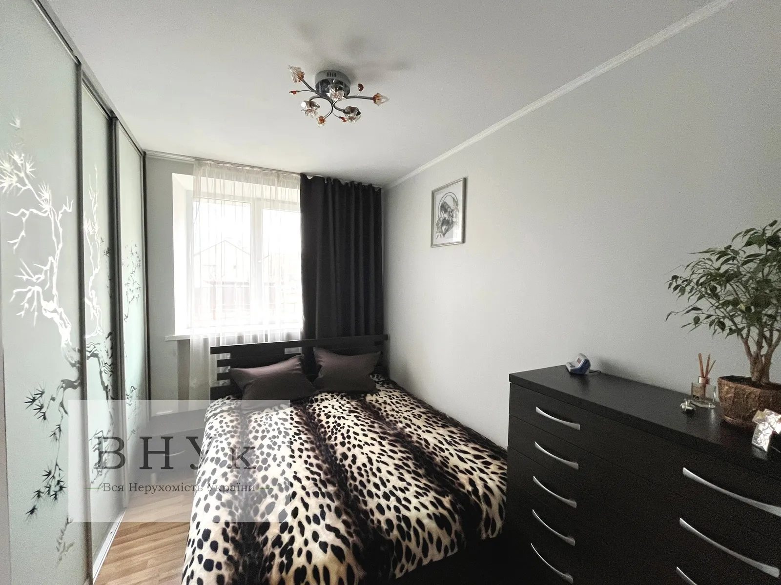 Apartments for sale 2 rooms, 64 m², 1st fl./3 floors. 111, Mykulynetska vul., Ternopil. 